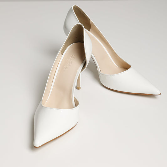 White Pointed Toe Pump