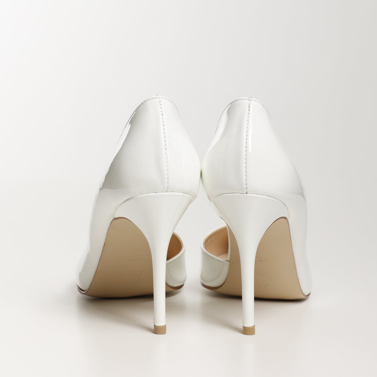 White Pointed Toe Pump